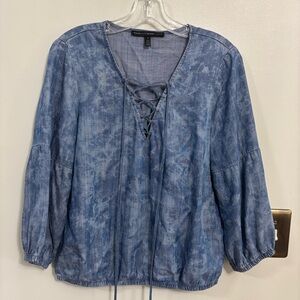 White House Black Market 3/4 Sleeve Lace Up Chambray Denim Top Size small